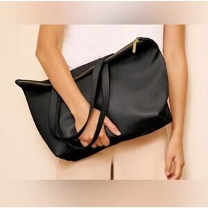 Cuyana Original Classic Zipper Black Tote Bag w/ Insert
